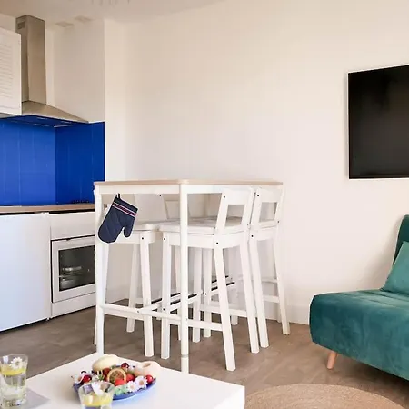 Apartment Detente Avec Vue Sur Le Petit Port Hyeres